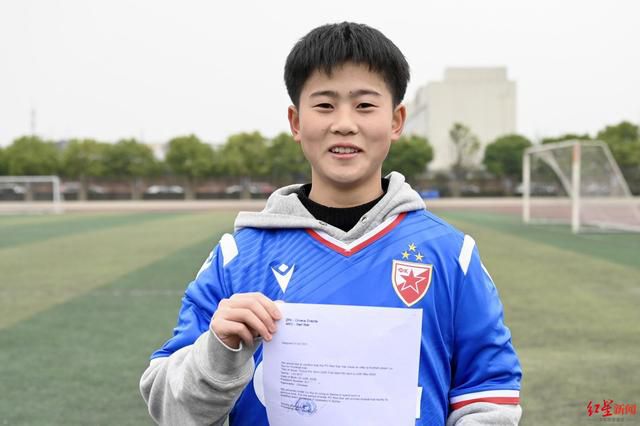 “2002年世界杯？我当时已经知道这会是我在国家队的最后一届大赛，所以对我来说出局就意味着要结束为国家队效力这一美好的经历，为意大利踢球，在球场上听国歌是无与伦比的经历。